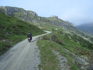 Richtung Fort Central am Tende-Pass