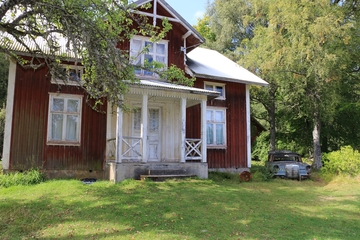 Verlassenes Haus in Bästnäs