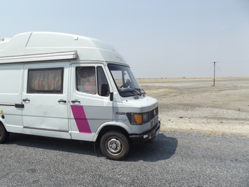 Salzpfannen in der Kalahari